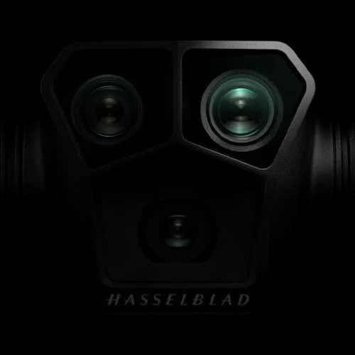 DJI Mavic 3 Pro drone - Unrivaled Tri-CameraFlagship Imaging